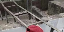 屋頂怎么老漏水？